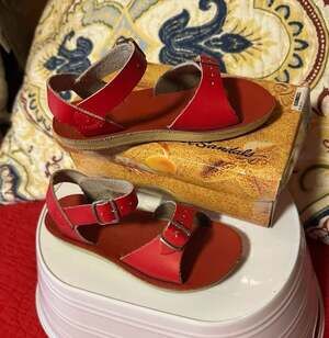 Salt Water Sandals {The Original Red Leather} Sz. 11